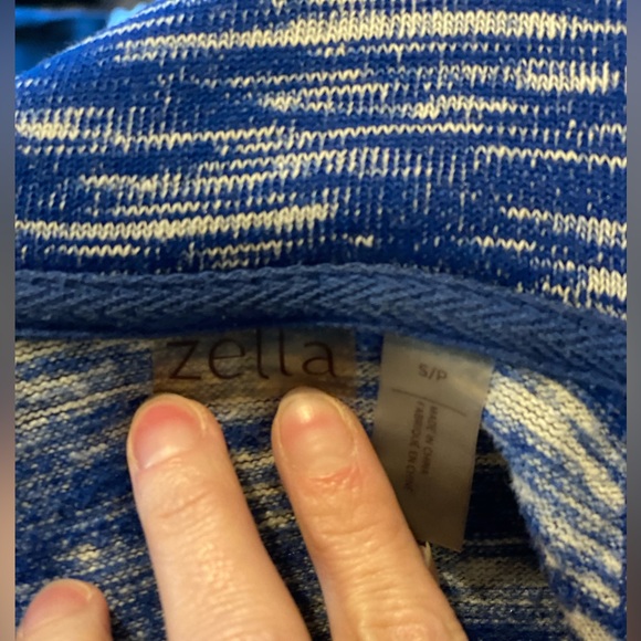 Blue Zella zip up hoodie. Women’s size small. Excellent condition - Picture 3 of 4